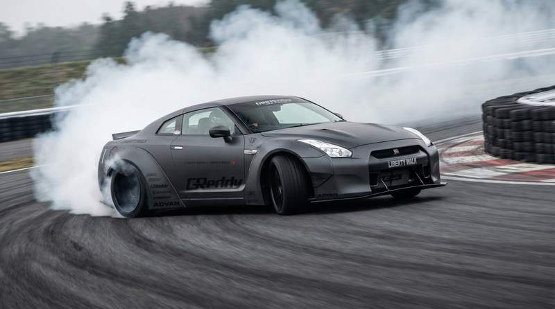 国产自拍GTR漂移视频